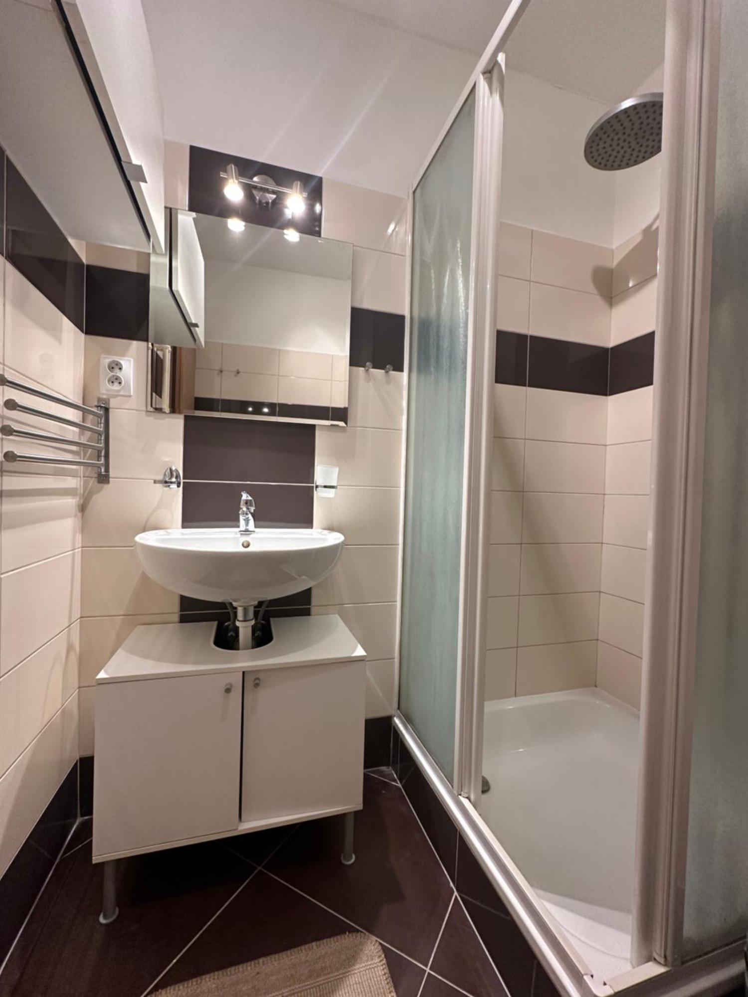 Private Apartment 1Km From Center براتسيلافا المظهر الخارجي الصورة